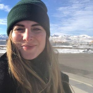 Meet your Posher, Danielle